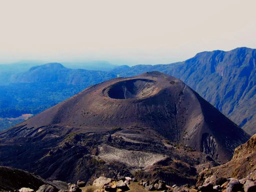 mount-meru bugonzi tours